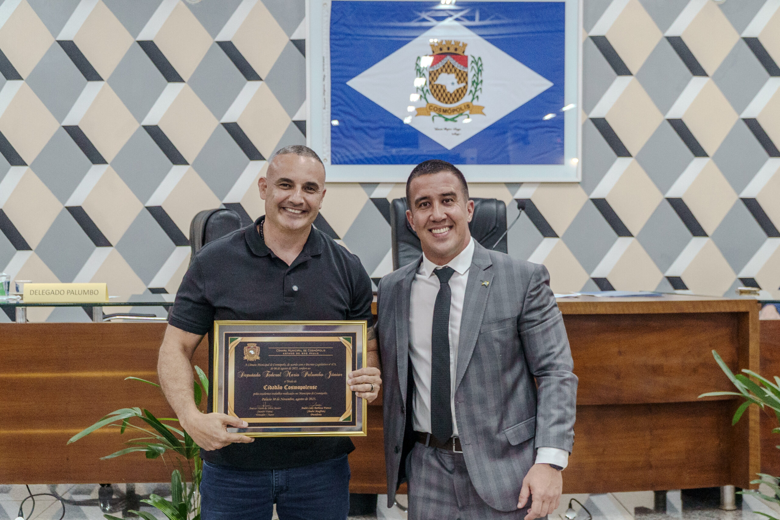 Homenagem ao Delegado Palumbo na Câmara Municipal de Cosmópolis